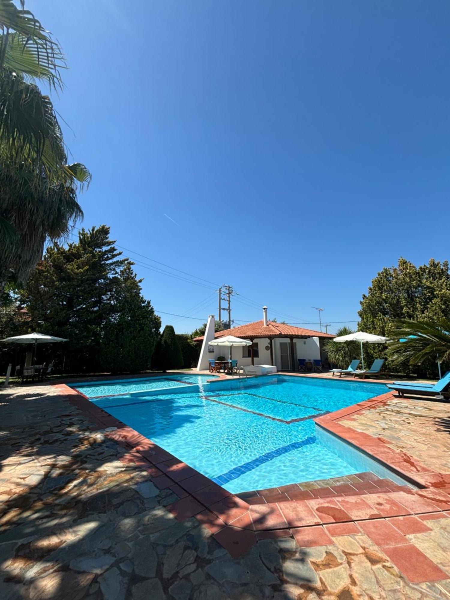 Country House With Pool And Big Garden Oropos Ngoại thất bức ảnh